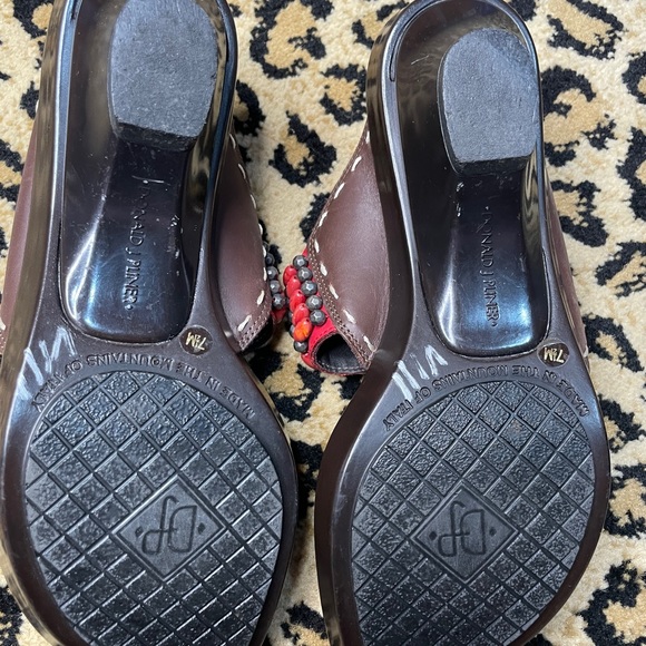 Donald J Pliner Wedge sandal beaded brown - Picture 7 of 10